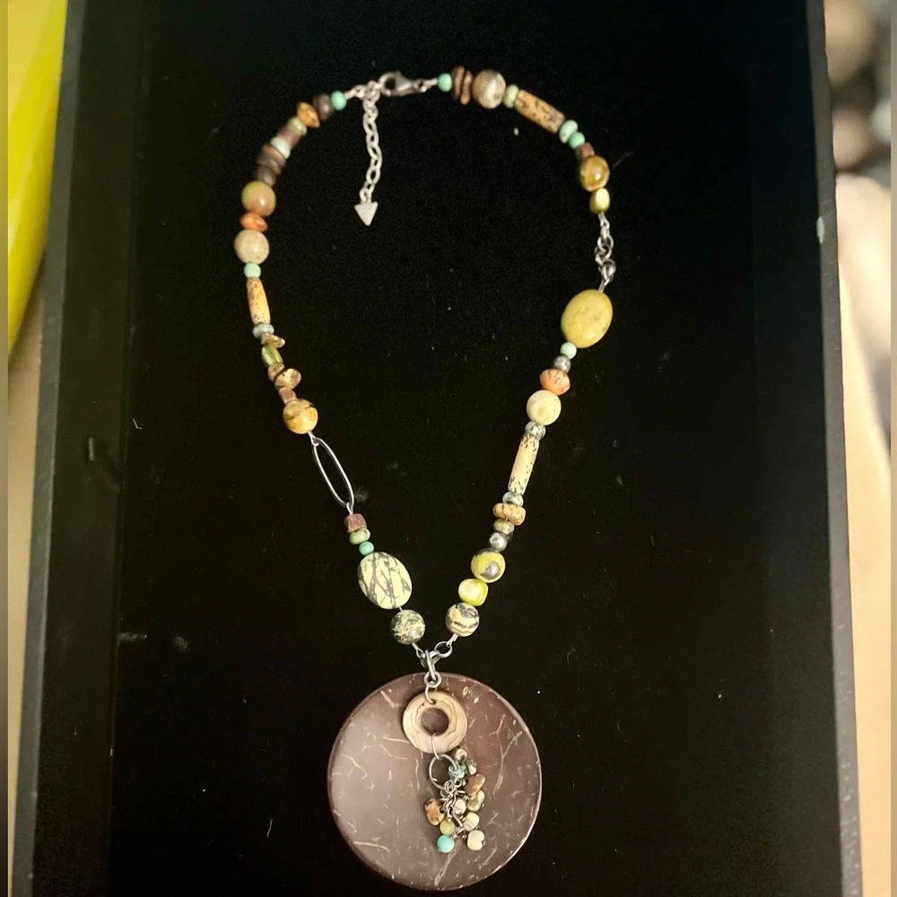 Silpada N1855 Reversible Kabkaban Howlite Coco Wood Bead Shell Necklace